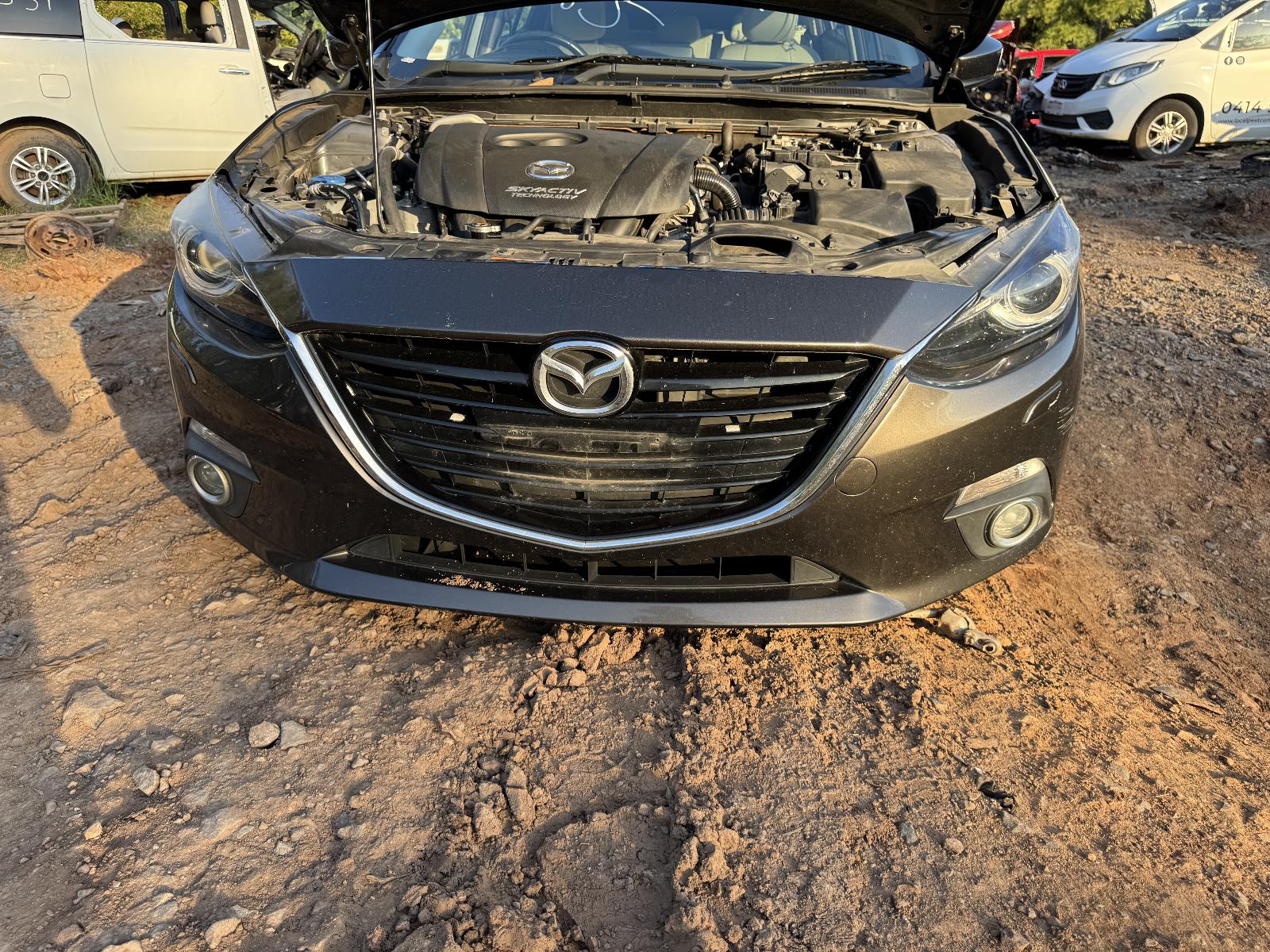 View MAZDA 3 2013 4 Door Hatchback Breaking