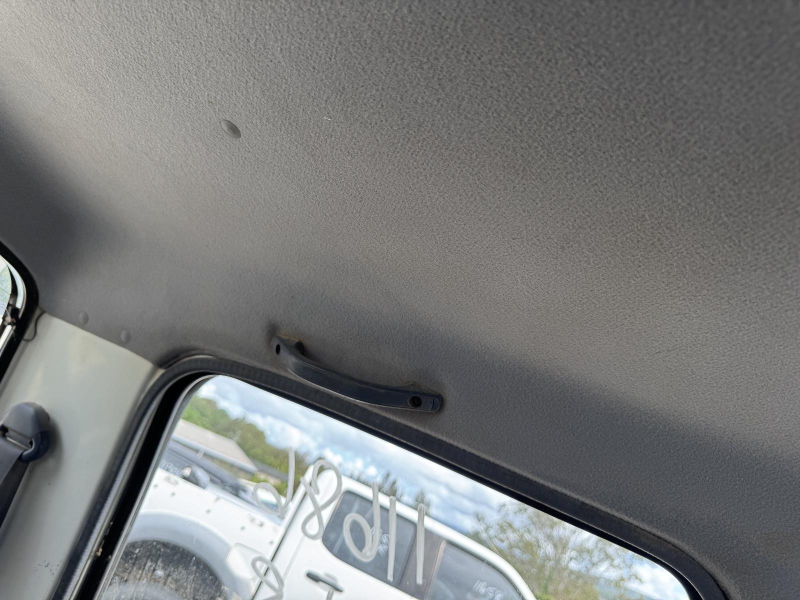 View TOYOTA HILUX 2002 4 Door Utility Breaking