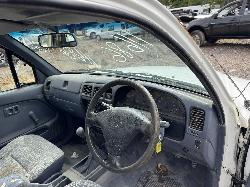 View TOYOTA HILUX 2002 4 Door Utility Breaking