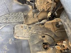 View TOYOTA HILUX 2002 4 Door Utility Breaking