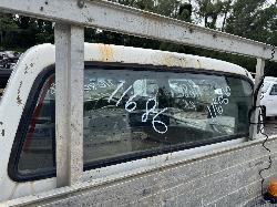 View TOYOTA HILUX 2002 4 Door Utility Breaking