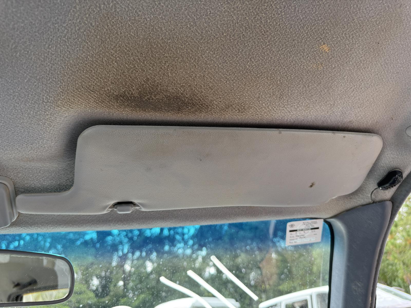 View TOYOTA HILUX 2002 4 Door Utility Breaking