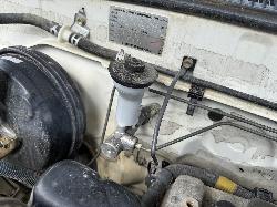 View TOYOTA HILUX 2002 4 Door Utility Breaking