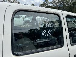 View TOYOTA HILUX 2002 4 Door Utility Breaking