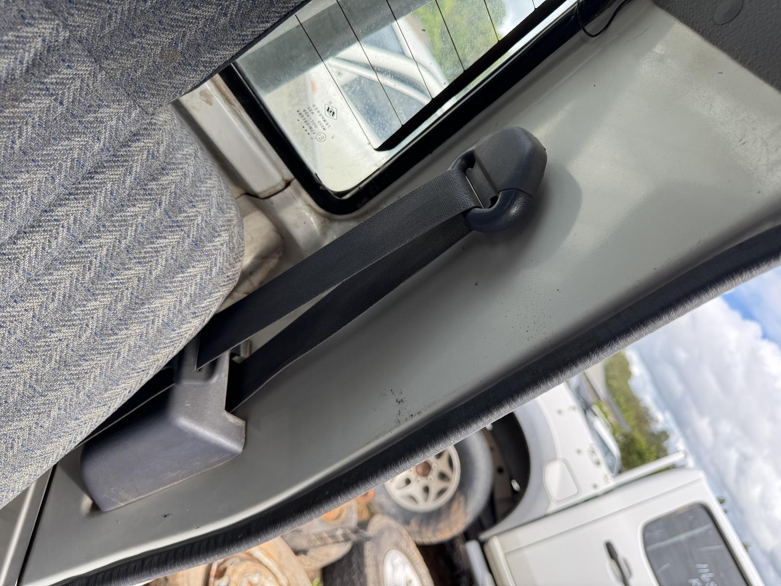 View TOYOTA HILUX 2002 4 Door Utility Breaking
