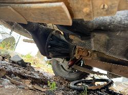 View TOYOTA HILUX 2002 4 Door Utility Breaking