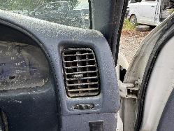 View TOYOTA HILUX 2002 4 Door Utility Breaking