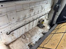 View TOYOTA HILUX 2002 4 Door Utility Breaking