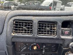 View TOYOTA HILUX 2002 4 Door Utility Breaking