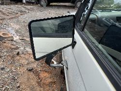 View TOYOTA HILUX 2002 4 Door Utility Breaking