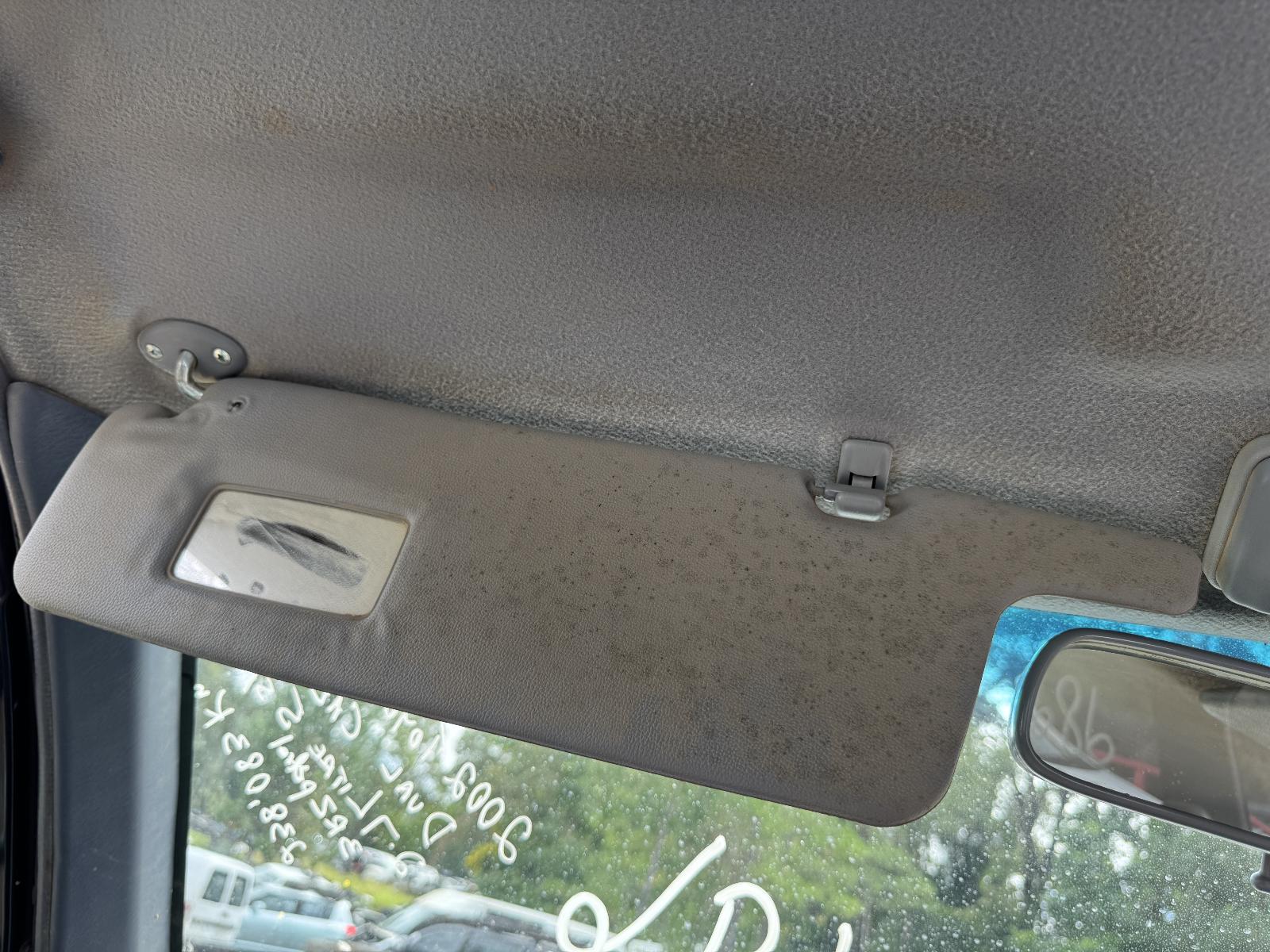 View TOYOTA HILUX 2002 4 Door Utility Breaking