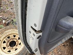 View TOYOTA HILUX 2002 4 Door Utility Breaking