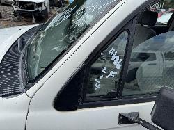 View TOYOTA HILUX 2002 4 Door Utility Breaking