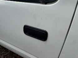 View TOYOTA HILUX 2002 4 Door Utility Breaking
