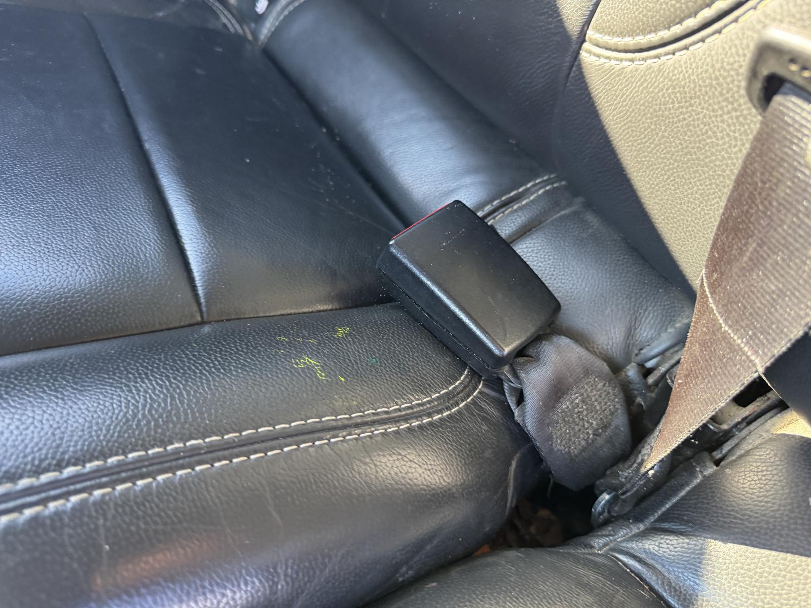 View VOLKSWAGEN AMAROK 2011 4 Door Utility Breaking