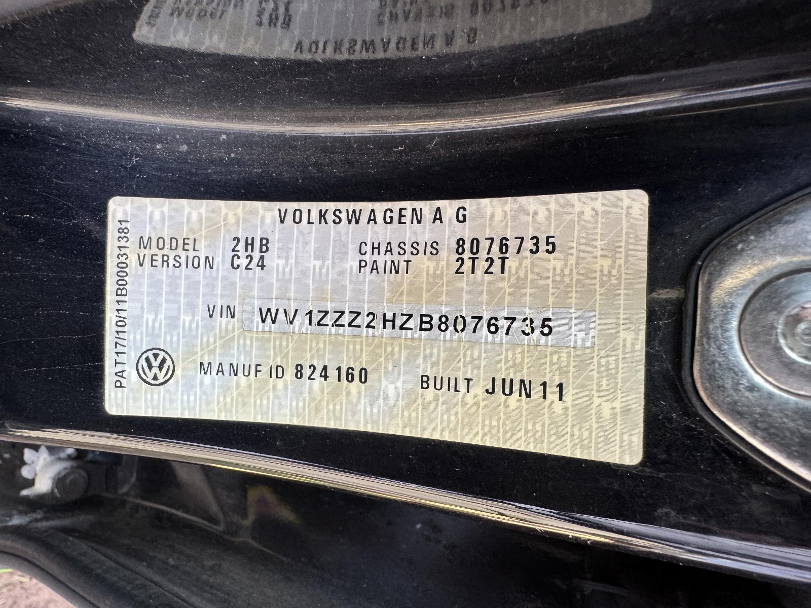 View VOLKSWAGEN AMAROK 2011 4 Door Utility Breaking