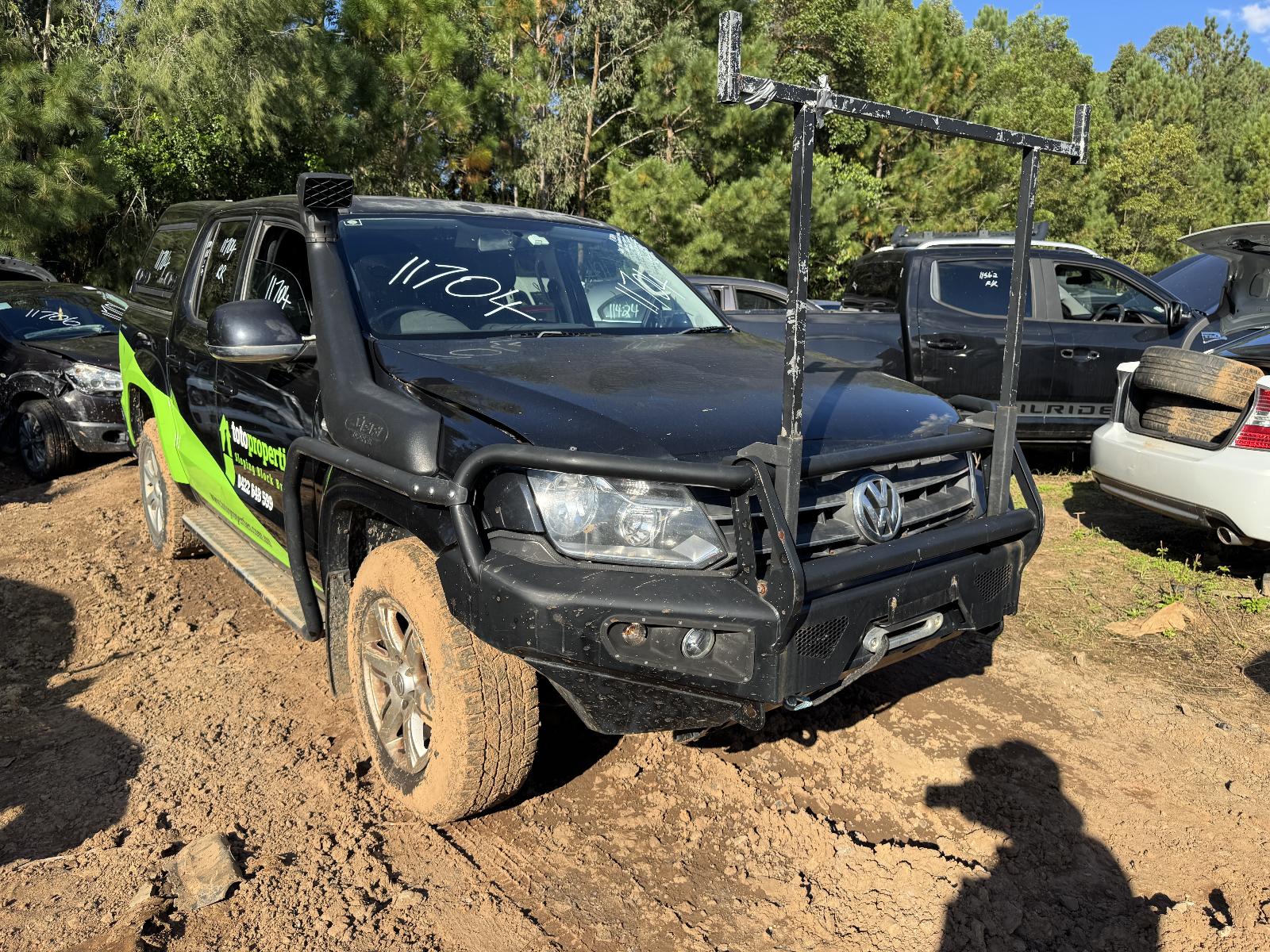 View VOLKSWAGEN AMAROK 2011 4 Door Utility Breaking