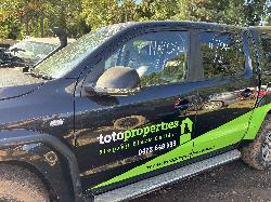 View VOLKSWAGEN AMAROK 2011 4 Door Utility Breaking
