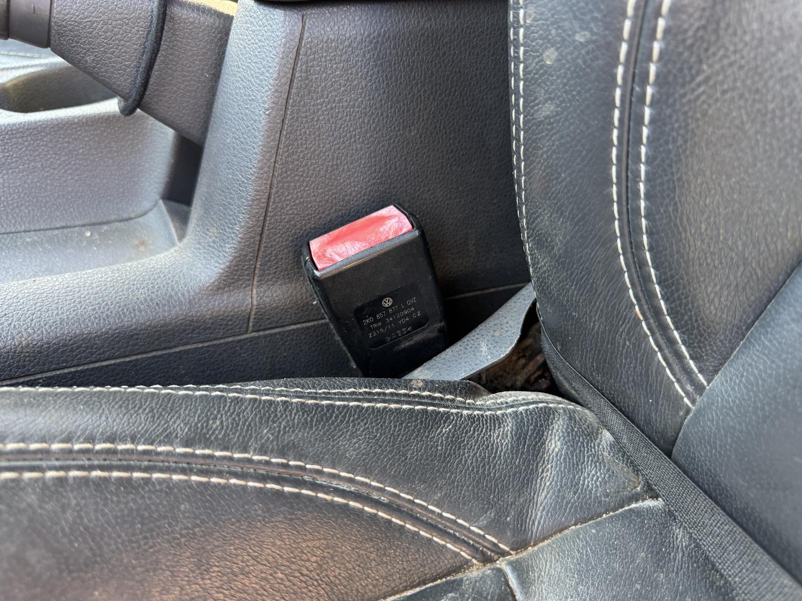 View VOLKSWAGEN AMAROK 2011 4 Door Utility Breaking