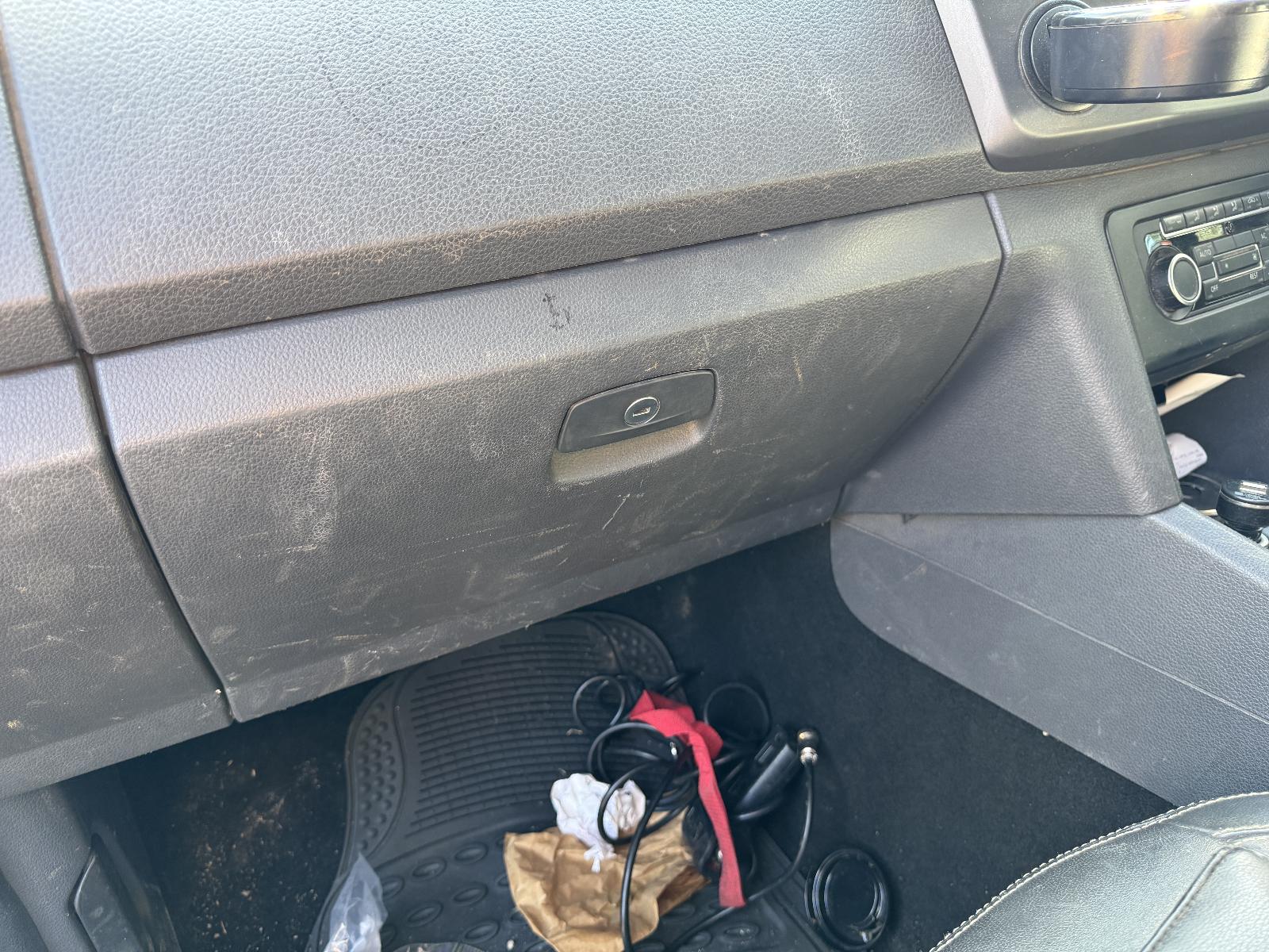 View VOLKSWAGEN AMAROK 2011 4 Door Utility Breaking