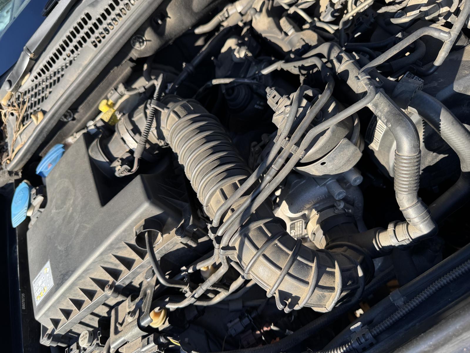 View VOLKSWAGEN AMAROK 2011 4 Door Utility Breaking
