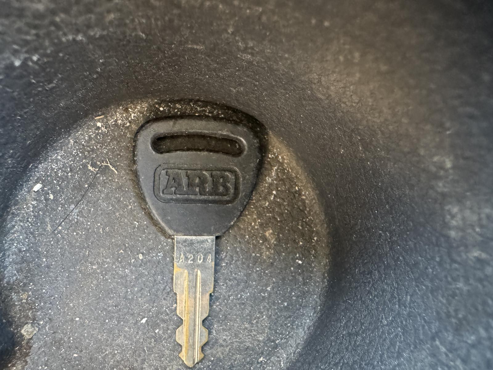 View VOLKSWAGEN AMAROK 2011 4 Door Utility Breaking