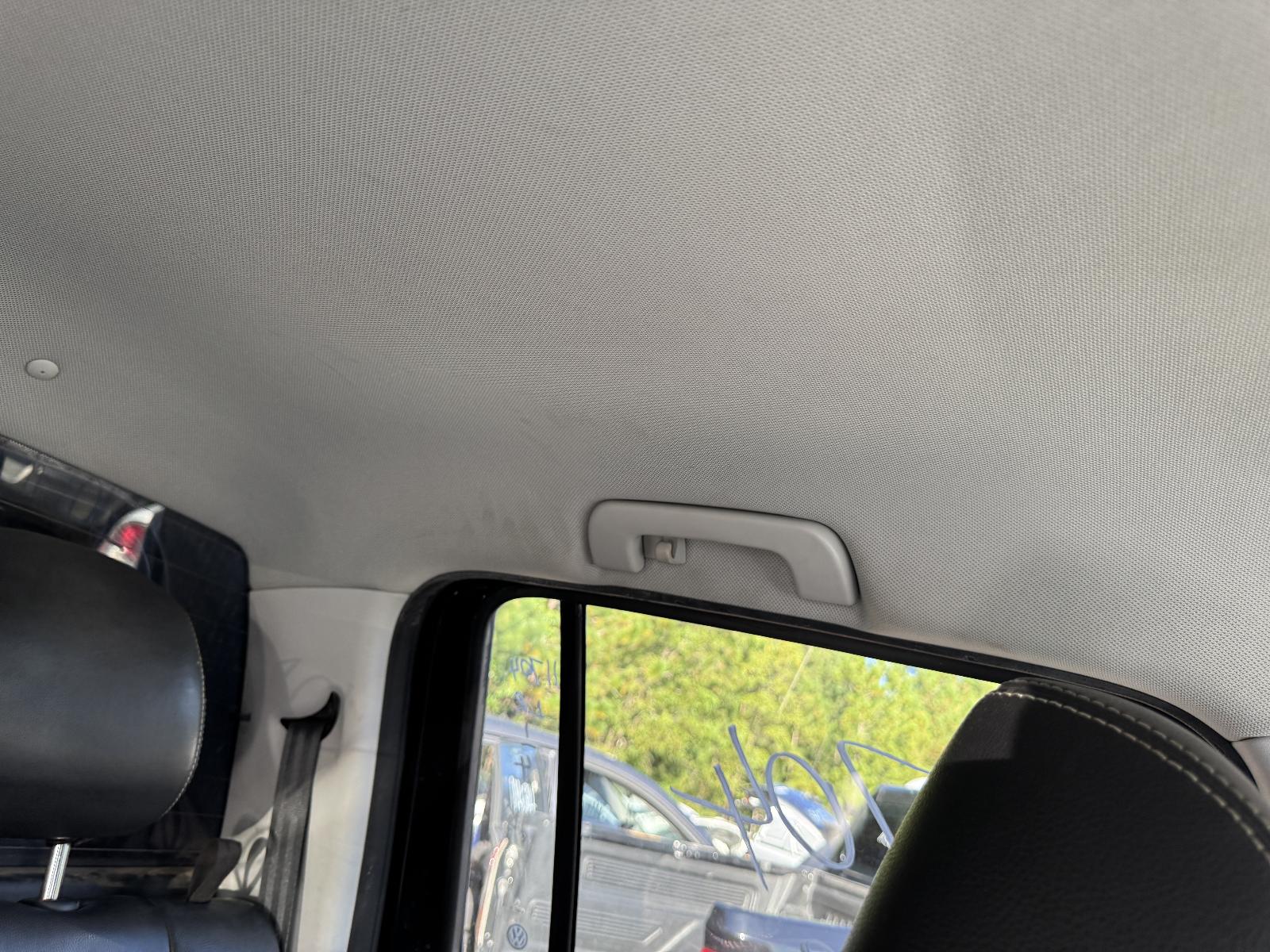 View VOLKSWAGEN AMAROK 2011 4 Door Utility Breaking