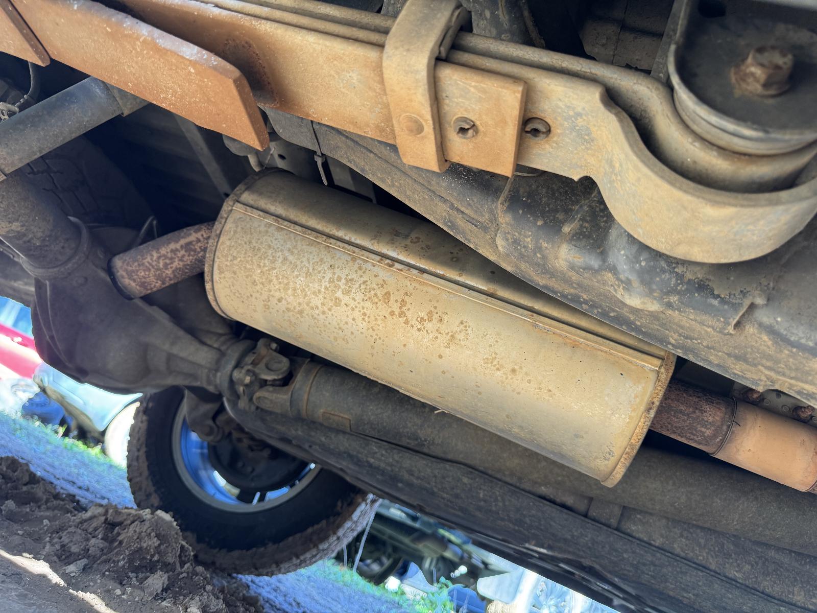 View VOLKSWAGEN AMAROK 2011 4 Door Utility Breaking