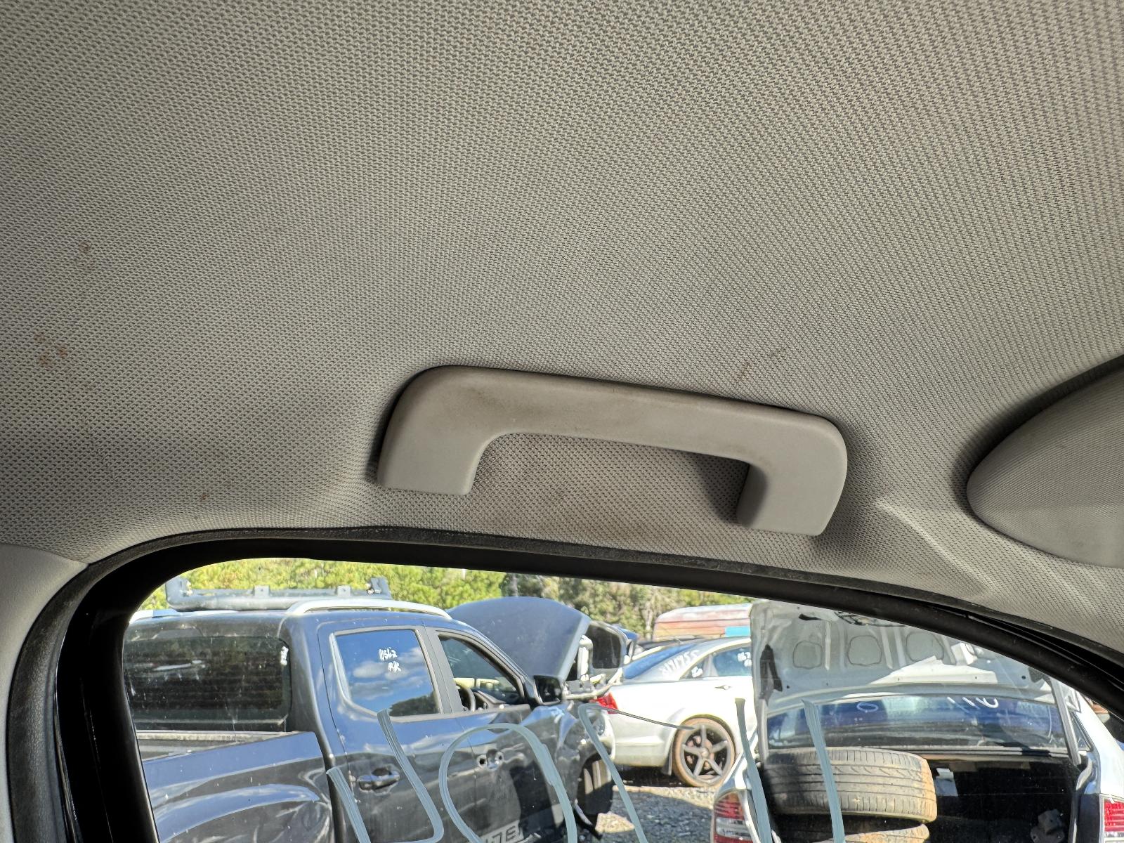 View VOLKSWAGEN AMAROK 2011 4 Door Utility Breaking