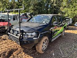View VOLKSWAGEN AMAROK 2011 4 Door Utility Breaking