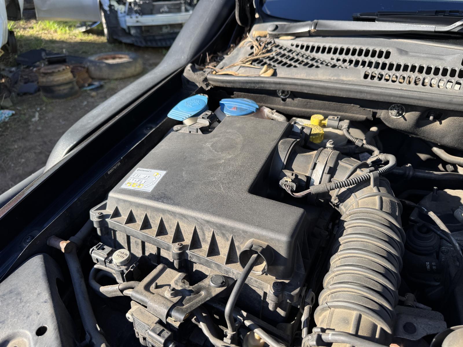 View VOLKSWAGEN AMAROK 2011 4 Door Utility Breaking