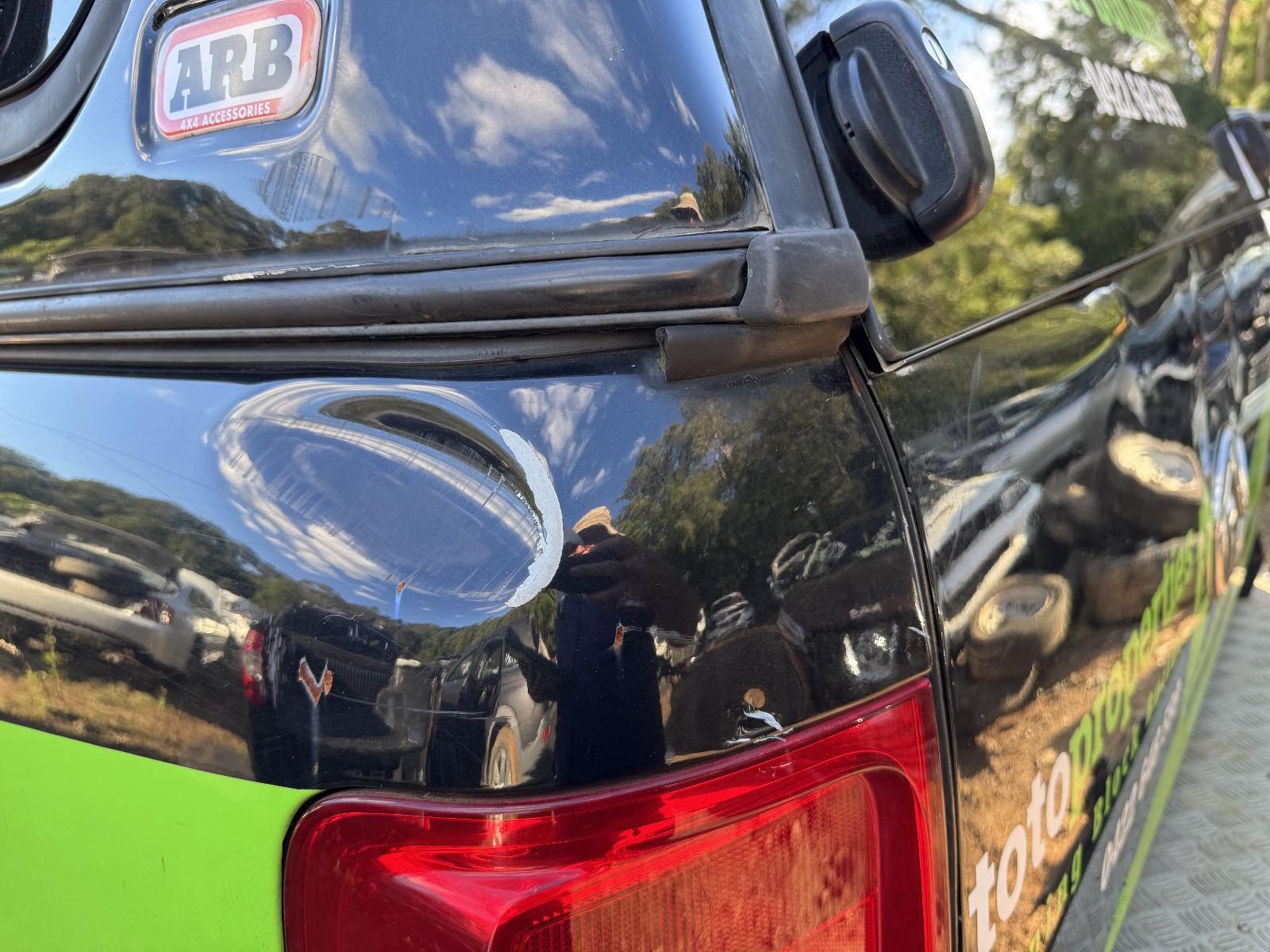 View VOLKSWAGEN AMAROK 2011 4 Door Utility Breaking