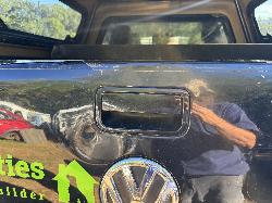 View VOLKSWAGEN AMAROK 2011 4 Door Utility Breaking