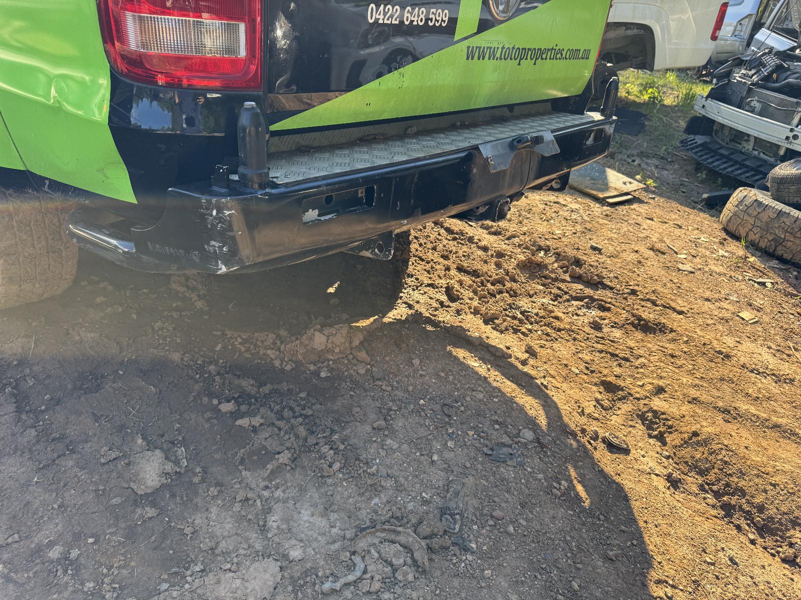 View VOLKSWAGEN AMAROK 2011 4 Door Utility Breaking
