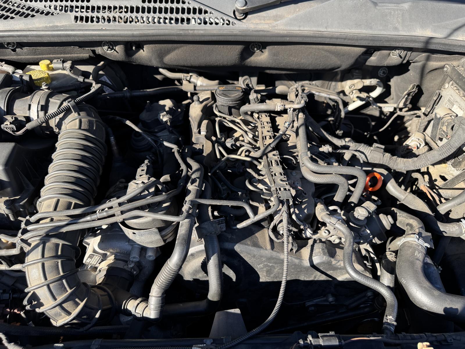 View VOLKSWAGEN AMAROK 2011 4 Door Utility Breaking
