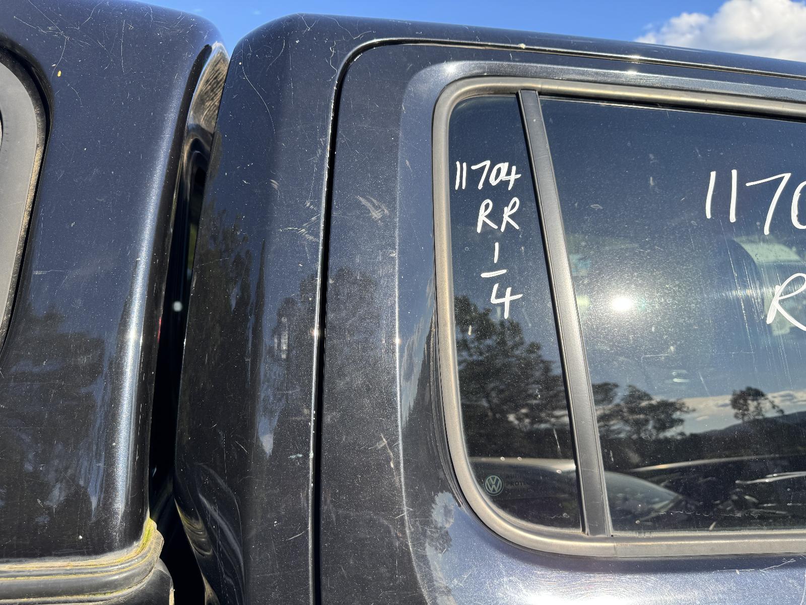 View VOLKSWAGEN AMAROK 2011 4 Door Utility Breaking
