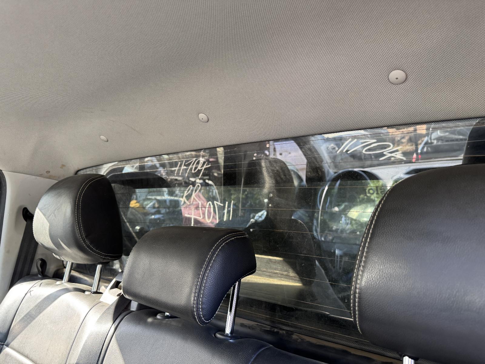 View VOLKSWAGEN AMAROK 2011 4 Door Utility Breaking