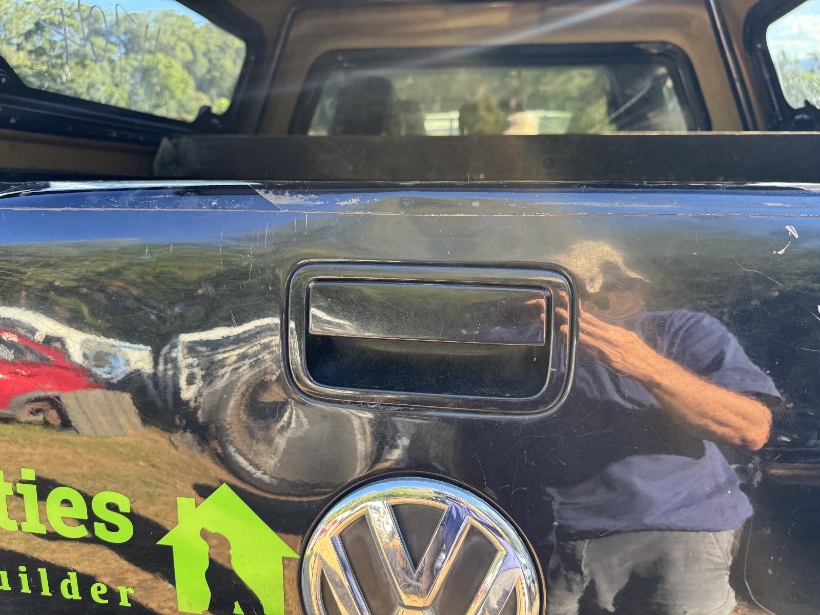 View VOLKSWAGEN AMAROK 2011 4 Door Utility Breaking