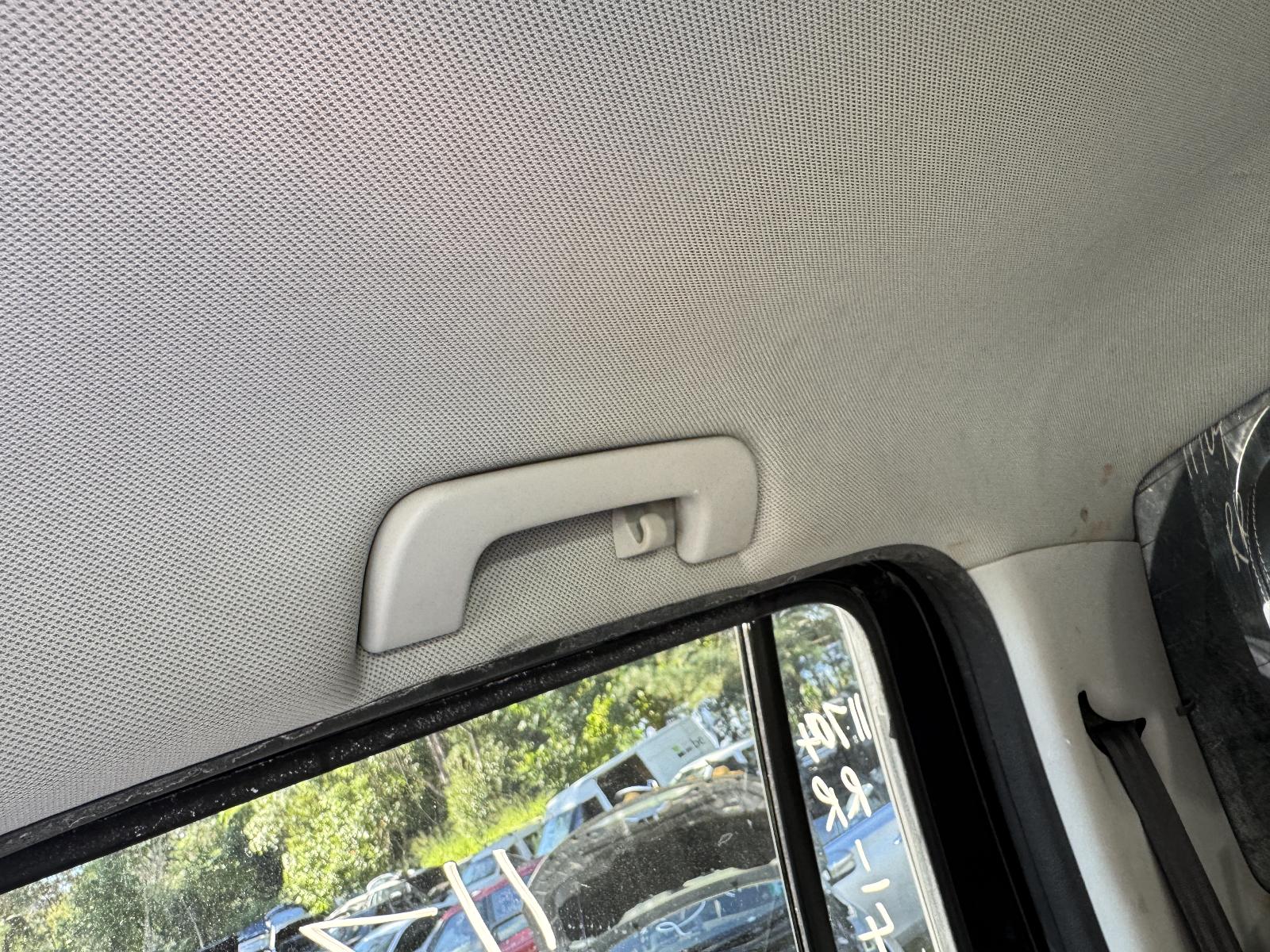 View VOLKSWAGEN AMAROK 2011 4 Door Utility Breaking