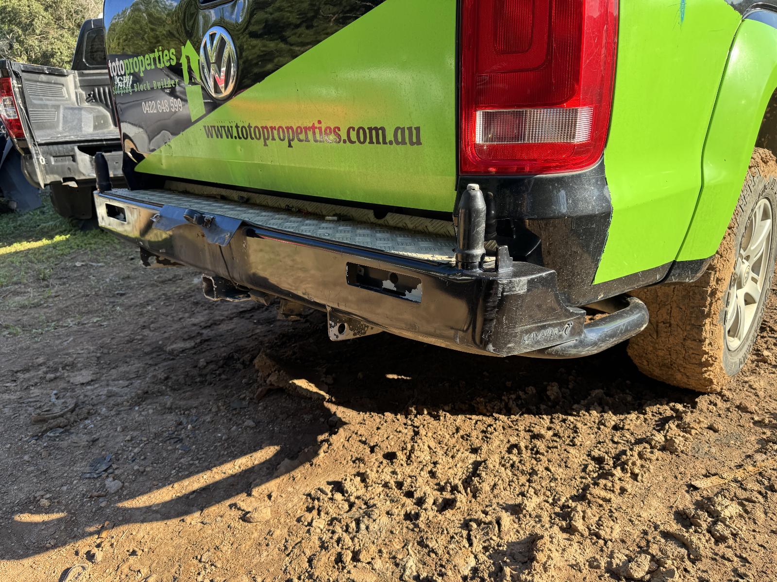 View VOLKSWAGEN AMAROK 2011 4 Door Utility Breaking
