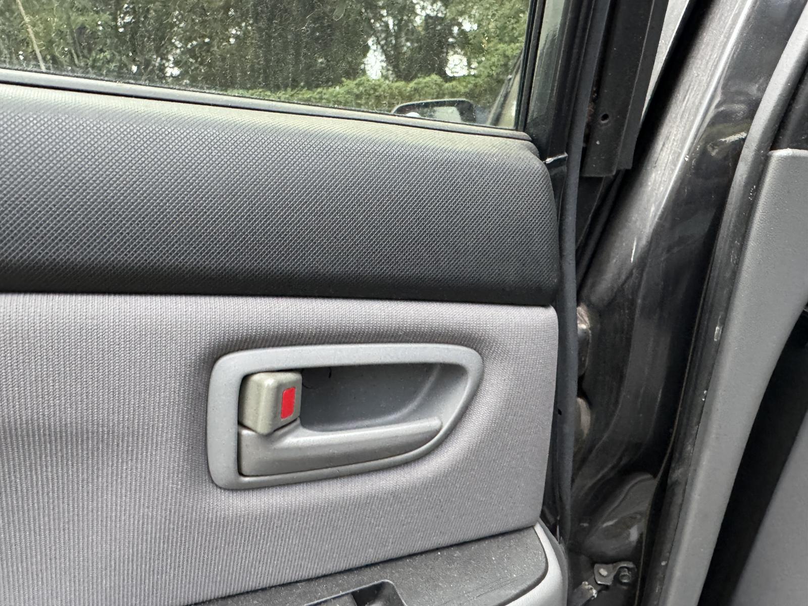 View MAZDA 3 2006 4 Door Hatchback Breaking