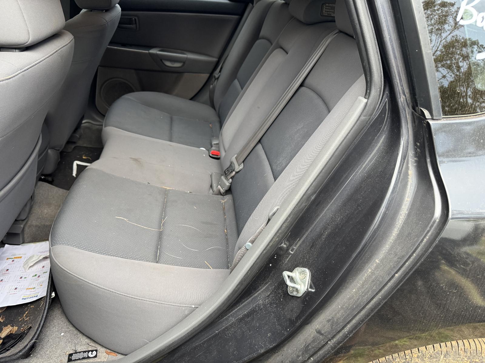 View MAZDA 3 2006 4 Door Hatchback Breaking