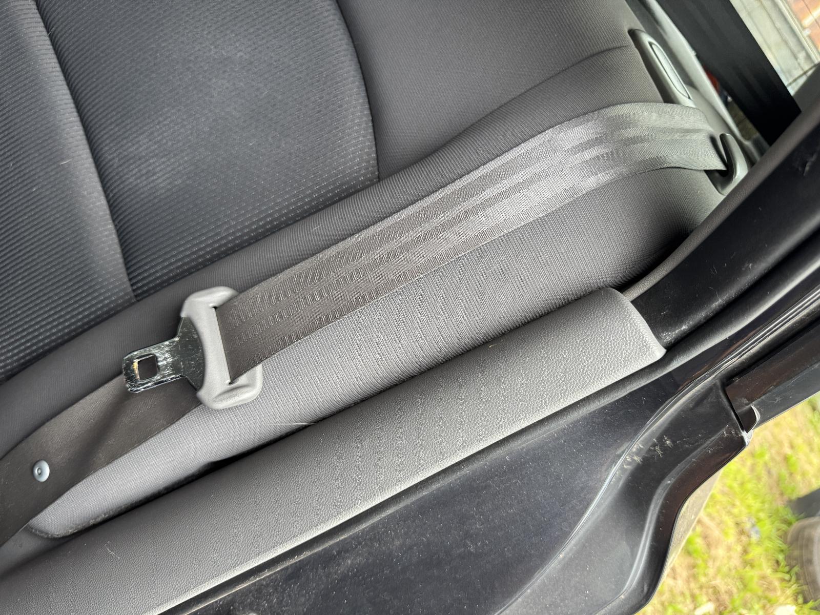 View MAZDA 3 2006 4 Door Hatchback Breaking