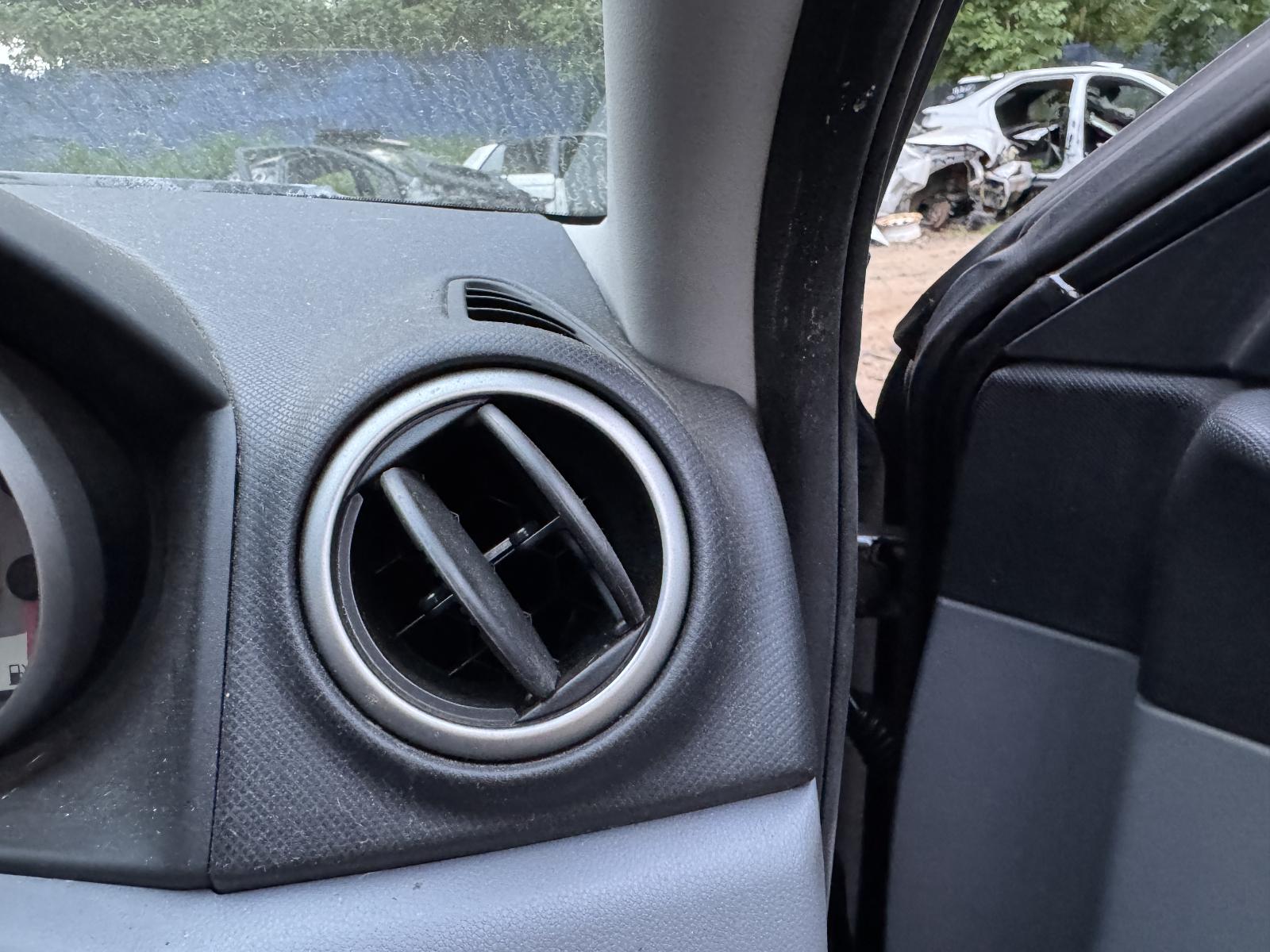 View MAZDA 3 2006 4 Door Hatchback Breaking
