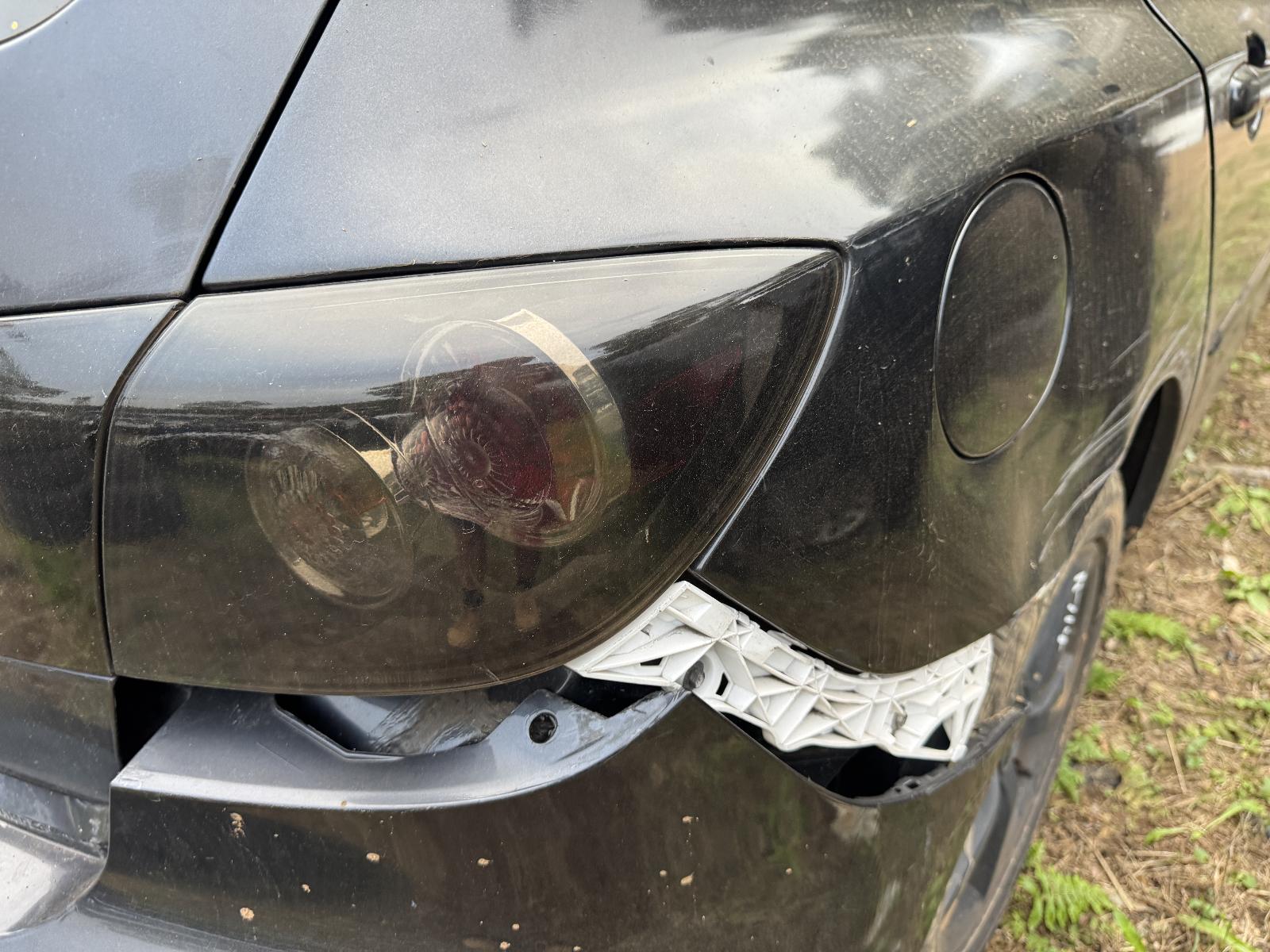 View MAZDA 3 2006 4 Door Hatchback Breaking