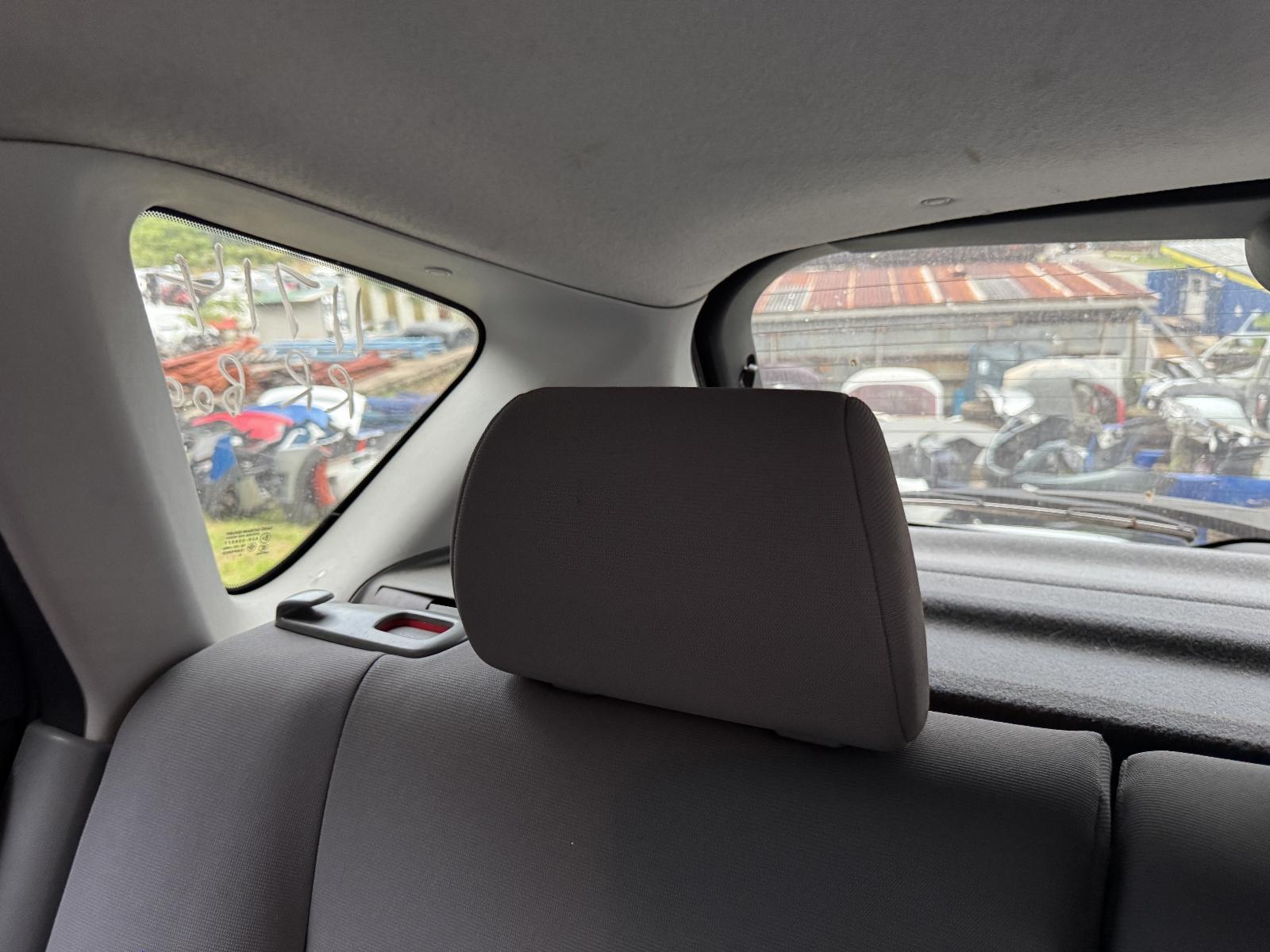 View MAZDA 3 2006 4 Door Hatchback Breaking