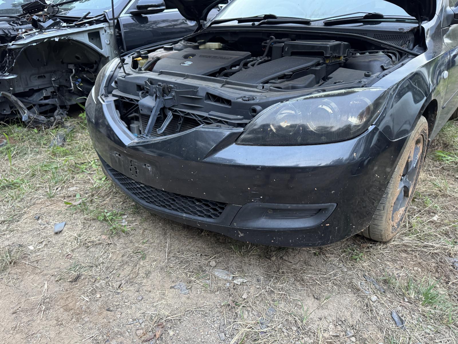 View MAZDA 3 2006 4 Door Hatchback Breaking