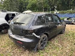 View MAZDA 3 2006 4 Door Hatchback Breaking