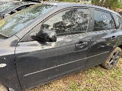 View MAZDA 3 2006 4 Door Hatchback Breaking
