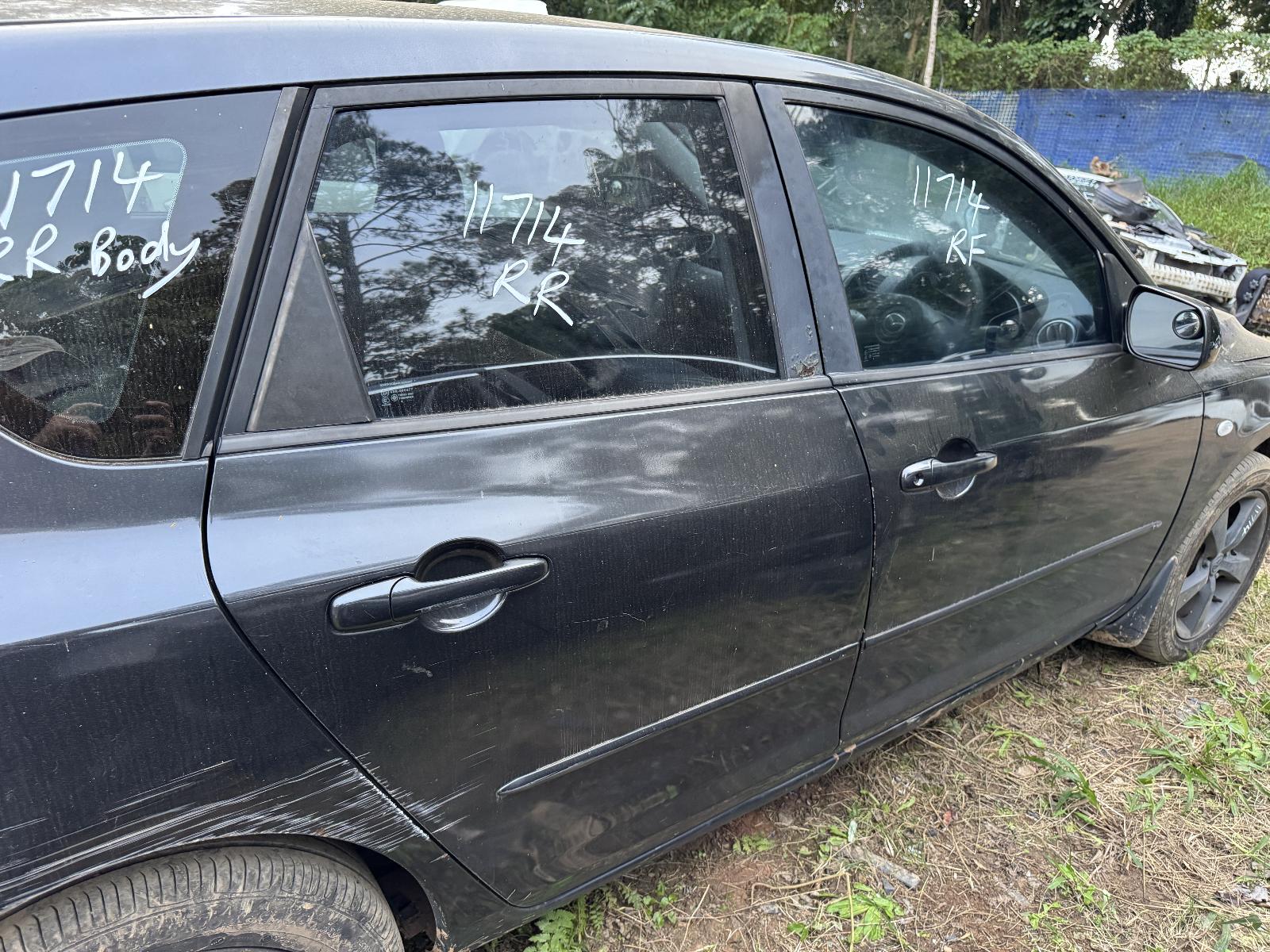 View MAZDA 3 2006 4 Door Hatchback Breaking